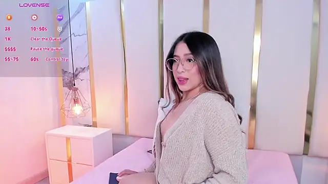 KamilaVegga online show from 22, 5, 2026