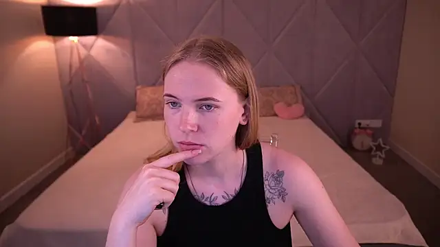 Snapshot of NikkyReyyy chatting on 20, 5, 2026 NikkyReyyy online show from 20, 5, 2026