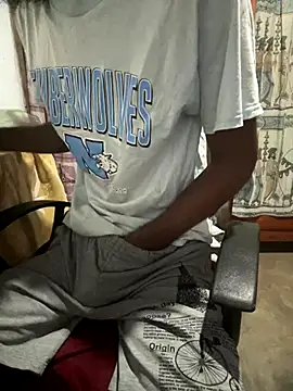 Snapshot of Inuchethi chatting on 2, 12, 2024 Inuchethi online show from 2, 12, 2024