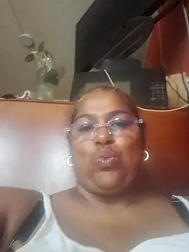 Snapshot of Megansquirt69 chatting on 25, 5, 2026 Megansquirt69 online show from 25, 5, 2026
