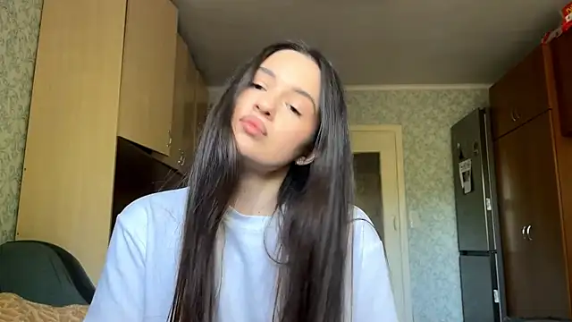 Snapshot of CarolineRu chatting on 15, 5, 2026 CarolineRu online show from 15, 5, 2026