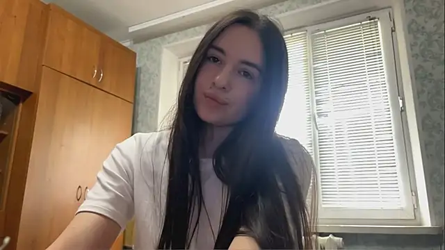 Snapshot of CarolineRu chatting on 25, 5, 2026 CarolineRu online show from 25, 5, 2026