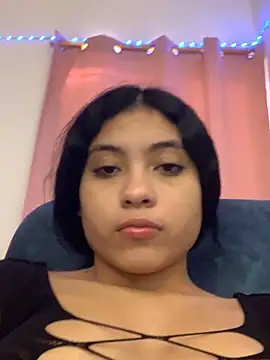 Snapshot of Paula-sinz chatting on 19, 5, 2026 Paula-sinz online show from 19, 5, 2026