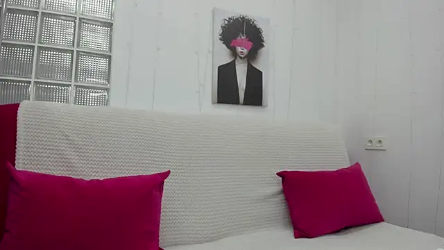 Shyly  Lisa online show from 19, 5, 2026
