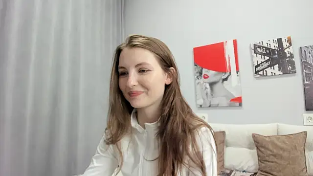 Shyly  Lisa online show from 30, 5, 2026