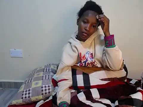 Snapshot of KittyFay chatting on 4, 7, 2026 KittyFay online show from 4, 7, 2026