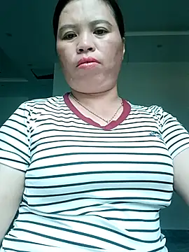 Snapshot of -Yeyi- chatting on 9, 7, 2026 -Yeyi- online show from 9, 7, 2026