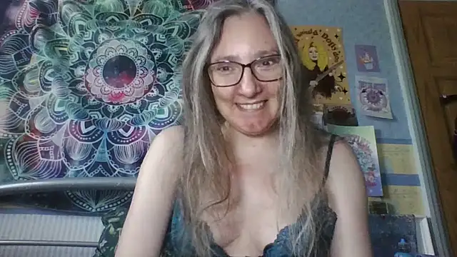 Izzylove47 online show from 25, 5, 2026