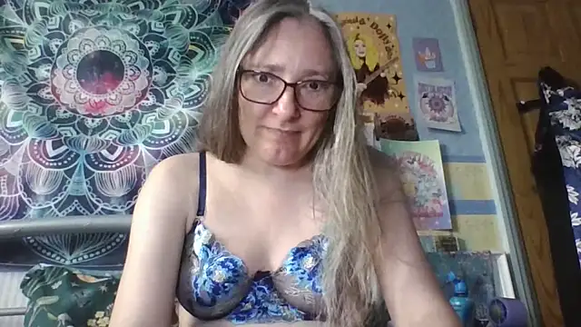 Izzylove47 online show from 31, 5, 2026