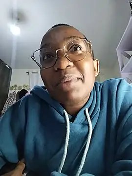 Snapshot of Miss-Temptasion chatting on 19, 5, 2026 Miss-Temptasion online show from 19, 5, 2026