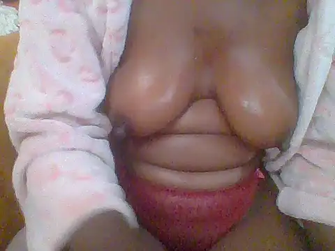 Snapshot of CreampyQueen1 chatting on 23, 6, 2026 CreampyQueen1 online show from 23, 6, 2026