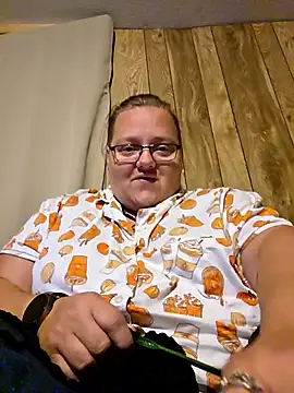 Snapshot of subbybabygirl696985 chatting on 18, 5, 2026 subbybabygirl696985 online show from 18, 5, 2026