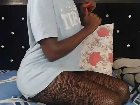 Queen bee25 online show from 22, 5, 2026