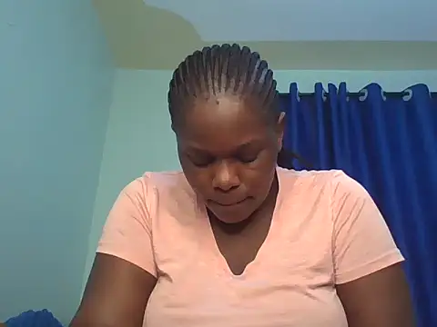 Snapshot of curvy--pussy23 chatting on 28, 6, 2026 curvy--pussy23 online show from 28, 6, 2026