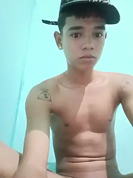 Snapshot of cute_boy_angelx18 chatting on 15, 7, 2026 cute boy angelx18 online show from 15, 7, 2026