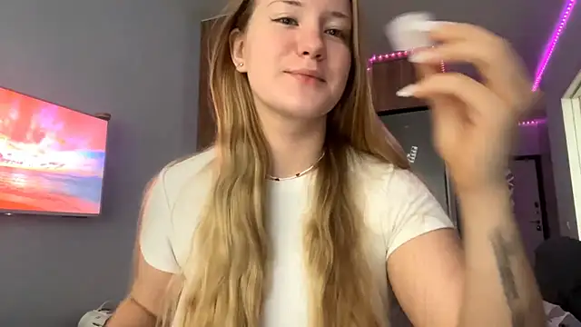 Lisi Kiss  online show from 27, 5, 2026