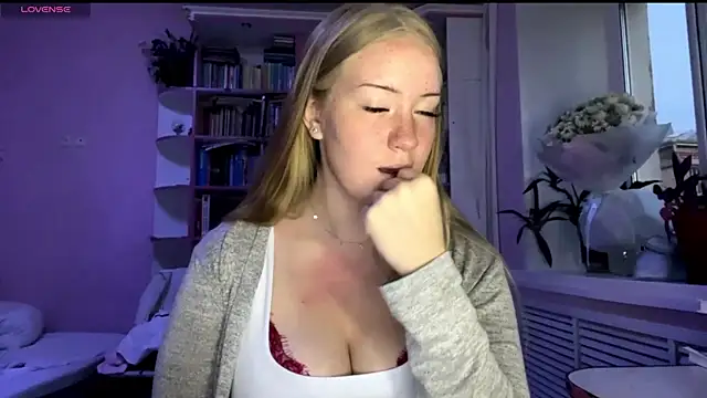 Lisi Kiss  online show from 4, 7, 2026