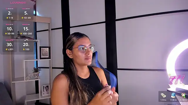 Snapshot of SophieWatson_ chatting on 6, 7, 2026 SophieWatson online show from 6, 7, 2026