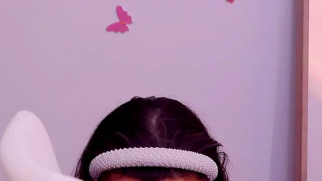 Daisy Blush online show from 25, 5, 2026