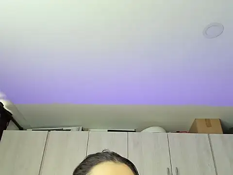 Honniewhitee  online show from 8, 7, 2026