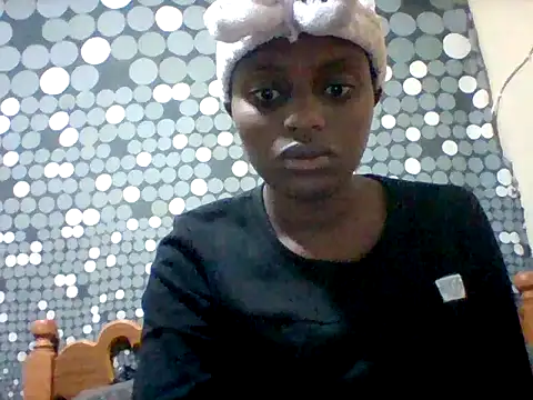 Snapshot of liligal chatting on 10, 7, 2026 liligal online show from 10, 7, 2026