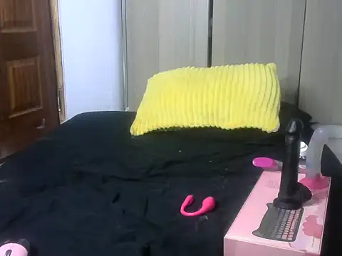 petite lexiiivv online show from 10, 7, 2026