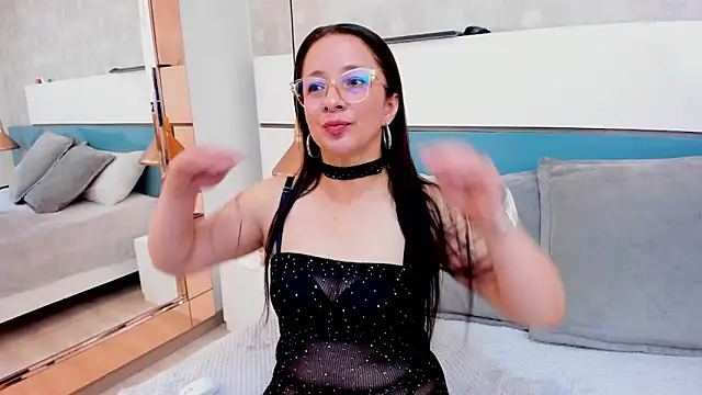 Snapshot of VictoriaRousse__ chatting on 21, 5, 2026 VictoriaRousse online show from 21, 5, 2026