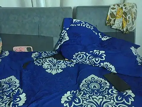 Snapshot of SleekCandy_petites chatting on 8, 7, 2026 SleekCandy petites online show from 8, 7, 2026