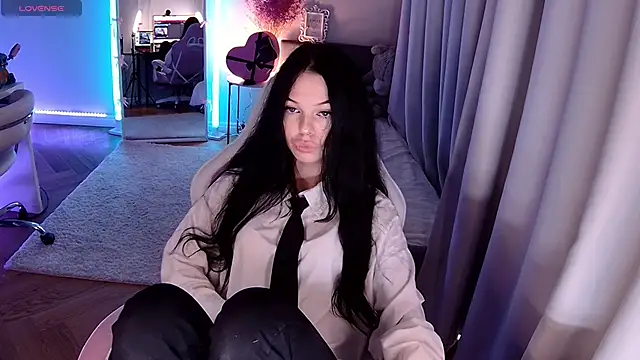 Snapshot of Vivi_Vivian chatting on 18, 5, 2026 Vivi Vivian online show from 18, 5, 2026