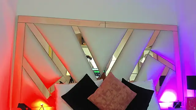 Snapshot of AliceCruzz chatting on 10, 7, 2026 AliceCruzz online show from 10, 7, 2026