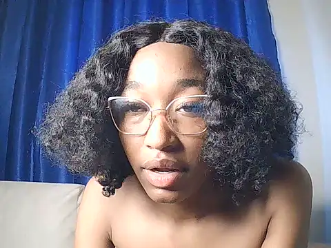 Snapshot of pinky_aura22 chatting on 14, 6, 2026 pinky aura22 online show from 14, 6, 2026