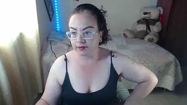 Snapshot of Cherry-Velvet chatting on 2, 6, 2026 Cherry-Velvet online show from 2, 6, 2026