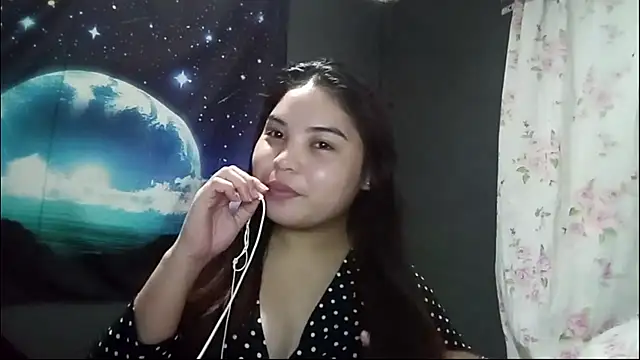 Snapshot of RosariaSuglia chatting on 9, 6, 2026 RosariaSuglia online show from 9, 6, 2026
