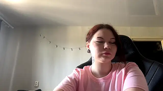 Snapshot of Redhair_girl chatting on 16, 5, 2026 Redhair girl online show from 16, 5, 2026