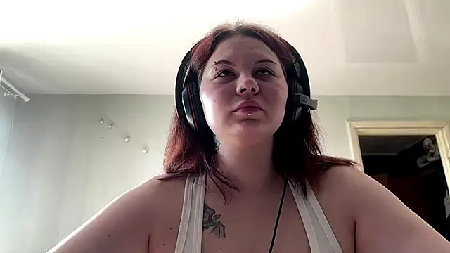 Snapshot of Redhair_girl chatting on 28, 5, 2026 Redhair girl online show from 28, 5, 2026