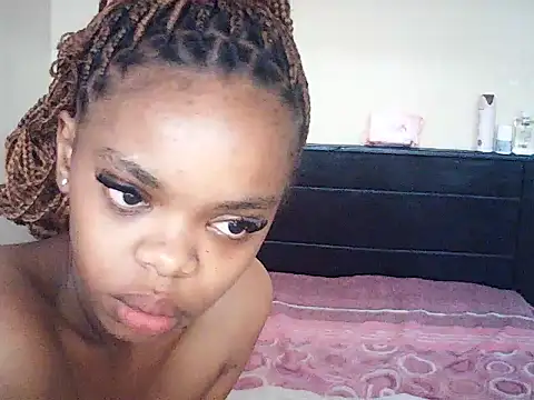 BustieLaura online show from 17, 7, 2026