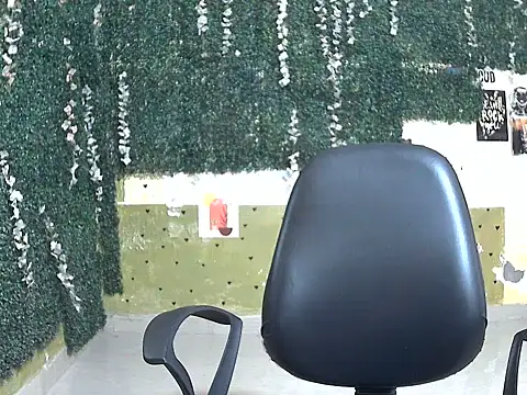 Snapshot of shallykaur chatting on 22, 5, 2026 shallykaur online show from 22, 5, 2026