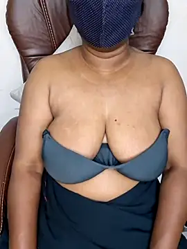 Snapshot of MISS-LOVEV chatting on 8, 6, 2026 MISS-LOVEV online show from 8, 6, 2026