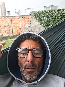 Snapshot of magrinhoaqui chatting on 18, 5, 2026 magrinhoaqui online show from 18, 5, 2026