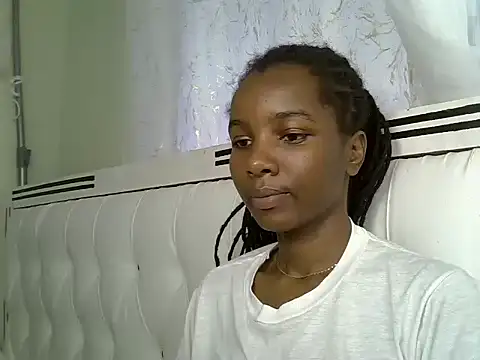 Snapshot of Sexy_vylsa chatting on 8, 7, 2026 Sexy vylsa online show from 8, 7, 2026