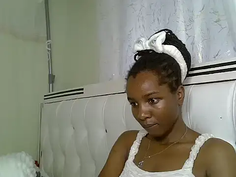 Snapshot of Sexy_vylsa chatting on 11, 7, 2026 Sexy vylsa online show from 11, 7, 2026