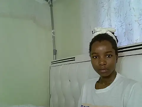 Snapshot of Sexy_vylsa chatting on 15, 7, 2026 Sexy vylsa online show from 15, 7, 2026