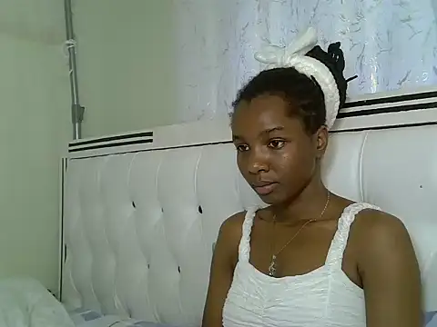 Snapshot of Sexy_vylsa chatting on 17, 7, 2026 Sexy vylsa online show from 17, 7, 2026