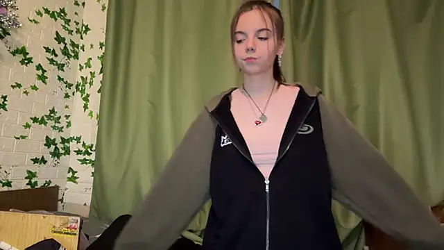Snapshot of LisaPorse chatting on 31, 5, 2026 LisaPorse online show from 31, 5, 2026