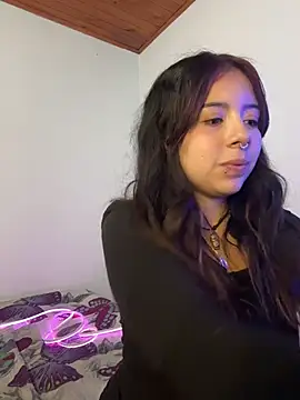 Snapshot of softdoll-_ chatting on 8, 7, 2026 softdoll- online show from 8, 7, 2026