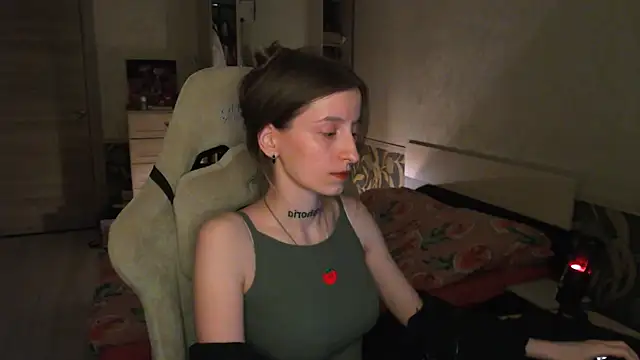 Snapshot of cath_alien chatting on 26, 5, 2026 cath alien online show from 26, 5, 2026