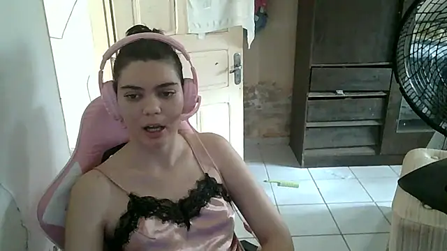 Snapshot of Angel_Ristoww chatting on 20, 7, 2026 Angel Ristoww online show from 20, 7, 2026