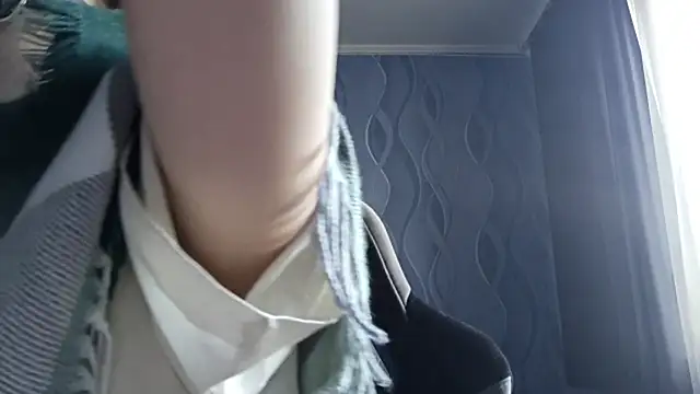 Snapshot of JennieSpotted chatting on 28, 5, 2026 JennieSpotted online show from 28, 5, 2026