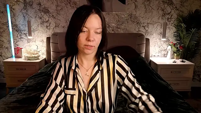 Snapshot of Shirley_Hartt chatting on 23, 5, 2026 Shirley Hartt online show from 23, 5, 2026