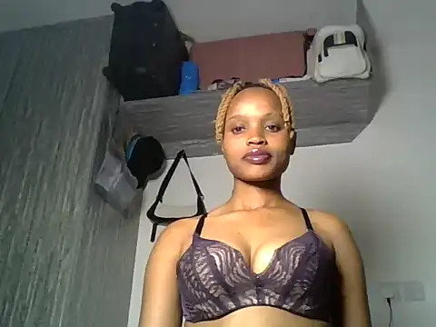 Snapshot of Tempting_Ebony chatting on 23, 5, 2026 Tempting Ebony online show from 23, 5, 2026